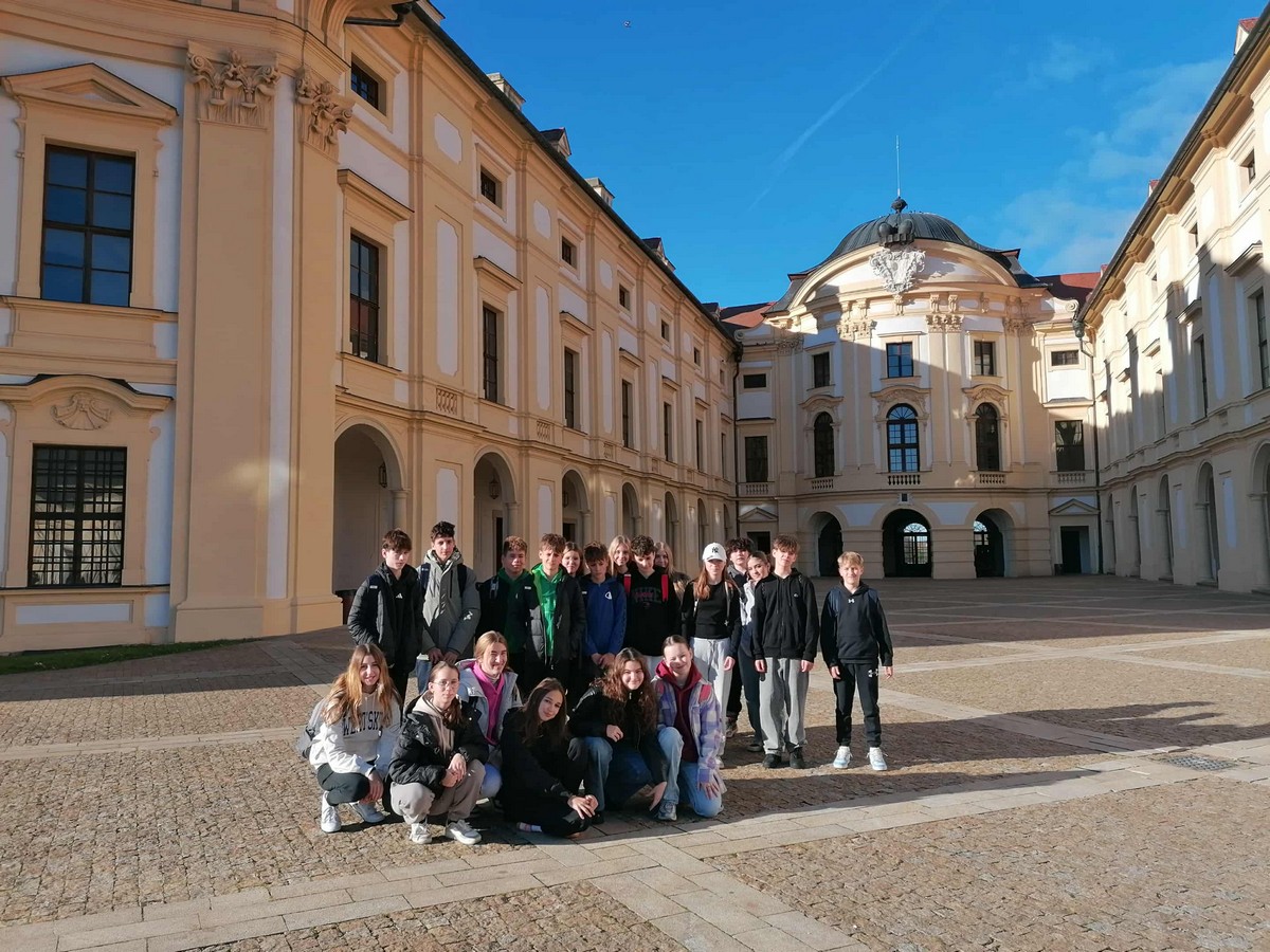 Messenger creation 5CAC95DE 6E5E 4F8F A727 E40DB9029F16